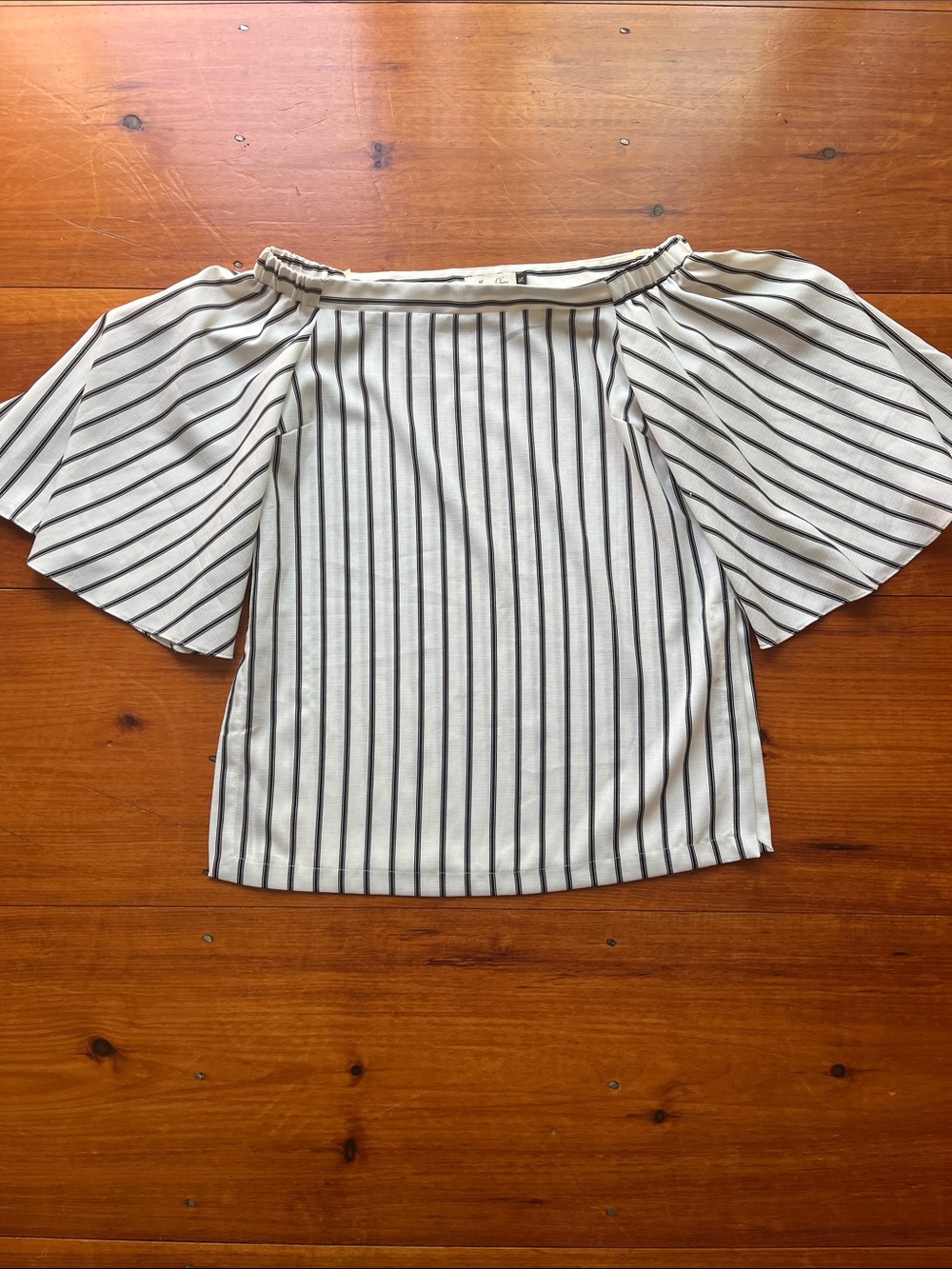 Off-Shoulder Flutter Sleeve Top